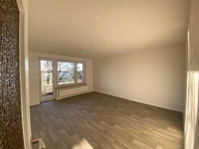 XMAS-SPEZIAL: MIETFREIE ZEIT IN BRUNSBÜTTEL Renovierte 2-Zimmer-Wohnung + Balkon OTTO STÖBEN GmbH