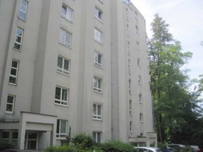 Wohnglück - Renovierte 3-Zimmer-Stadtwohnung mit Einbauküche