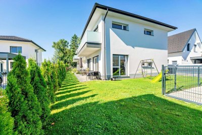 Elegantes Reihenhaus mit Garten und exklusiver Ausstattung – inkl. Finanzierungssupport