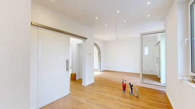 Modern saniertes Einfamilienhaus in Kelsterbach – stilvoll wohnen mit Garten