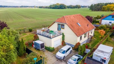 Wohnen am Naturschutzgebiet - Ein-bzw. Zweifamilienhaus mit traumhaften Weitblick, Garage, Sauna & K