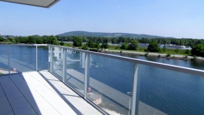 RESIDENZ AM WASSER MIT PRIVATSTRAND IN TRAUMLAGE
