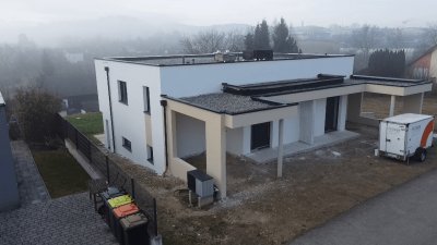 NEUER PREIS: Doppelhaushälfte in Melk samt Garten, LWP und PV-Anlage - belagsfertig (Haus Links)