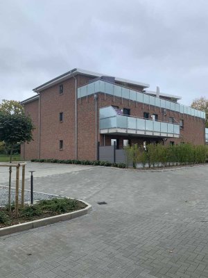 Klein Wittensee: 2 - 3 Zimmer Neubau Wohnung im EG mit Terrasse sofort zu vermieten.