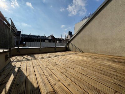 NEUWERTIGE TERRASSENWOHNUNG NAHE MARIAHILF AUF HÖCHSTEM WOHNKOMFORT!