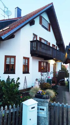 Gepflegte DHH, 300m vom See, fünf Zimmer, Garage, Stellplatz z.B. Boot/Wohnmobil Utting am Ammersee