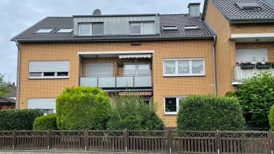 Schicke Dachgeschosswohnung ohne Balkon in Delhoven