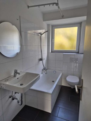 Helle 2-Zimmer-Wohnung im 2. OG in Düsseldorf Lierenfeld