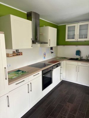 Charmante & moderne 2-Zimmer-Wohnung mit EBK, Keller und 2 Bädern