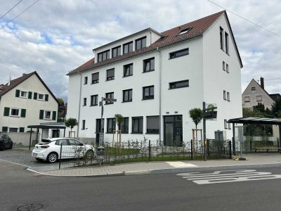 TOP - Erstbezug nach Kernsanierung (KfW 55) - Sonniges und ruhiges 2-Zimmer-Apartment in Fellbach