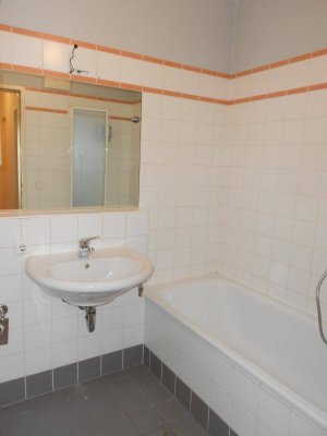 Ruhige und sonnige 2-Zimmer Wohnung mit Terrasse in der Kaisergasse 12 - 14 , Top 2