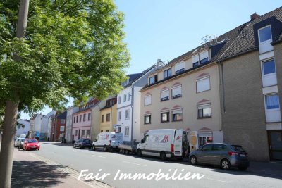 * WOLTMERSHAUSEN│Gepflegte 4- Zimmer- Dachgeschosswohnung mit Dachstudio in zentraler Lage