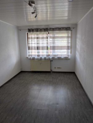 Helle 2,5-Zimmer Wohnung mit Balkon in Beilstein