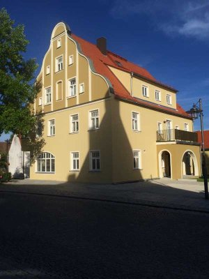 Sehr schöne 2 ZKB Wohnung in denkmalgeschütztem Haus