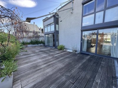Luxuriöses urbanes Wohnen auf zwei Ebenen – DG-Traumwohnung mit Sonnenterrasse in 1040 Wien
