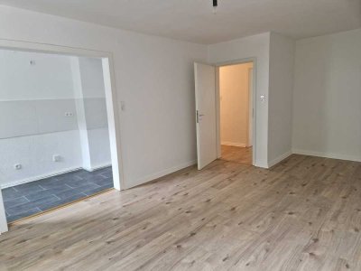 Gemütliche, frisch renovierte 2-Zimmer-Wohnung mitten im Geschehen