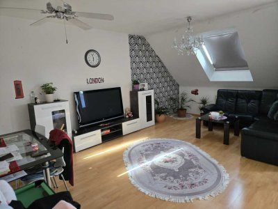 Helle 3-Zimmer-Dachgeschosswohnung – Zentral & Ruhig gelegen