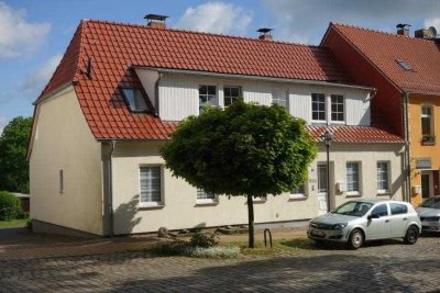 Helle und großzügige 6-Zimmer-Dachgeschosswohnung in Marlow