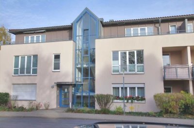 Schöne, helle Eigentumswohnung mit Panoramafenster neben der Schwimmhalle Saalfeld