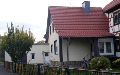 Vermiete kleines Einfamilienhaus mit Garagen in Geismar im Eichsfeld