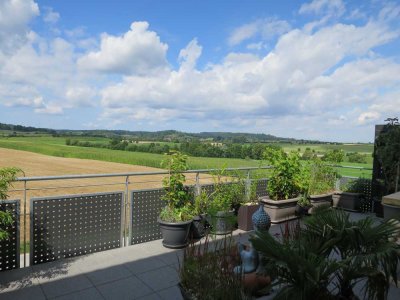 *Traumhafte Penthousewohnung* 4-Zimmer mit Dachterrasse, Einbauküche und 2 Tiefgaragenstellplätzen
