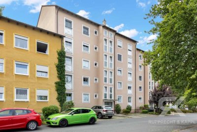 Sonnige 3-Zimmer-Wohnung mit Aussicht, Balkon & Aufzug – seltene Gelegenheit in Weiden/Rebühl!