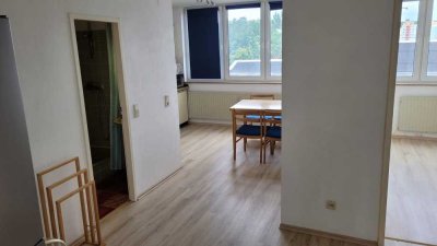 Frisch saniert! Attraktive und gut geschnittene Wohnung. Einziehen und wohlfühlen.