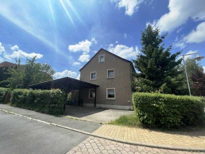 Reihenendhaus mit Doppelcarport in Saalfeld