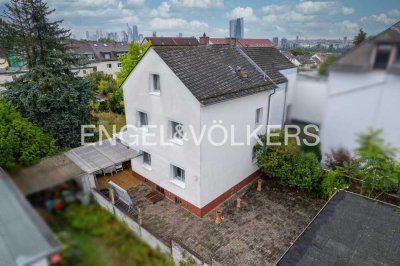 Sanierungsbedürftiges Einfamilienhaus mit großem Grundstück in Frankfurt-Oberrad