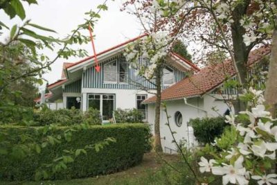 Gepflegte 4-Raum-Doppelhaushälfte mit gehobener Innenausstattung und EBK in Öhningen