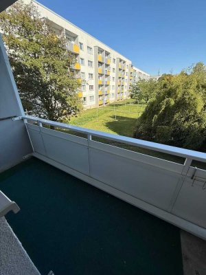 2-Raum Wohnung im 1. OG mit Wannenbad