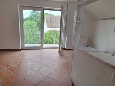 gemütliche 1,5 Zi.-DG-Whg. mit Balkon in Reichelsdorf