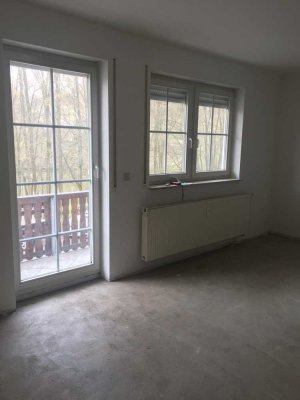 Freundliche 2-Zimmer-Wohnung mit Balkon in Schleusingen
