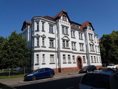 2 Zimmer Wohnung mit Balkon in Leipzig-Altlindenau