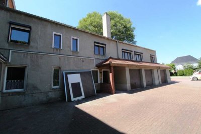 Tolle 3 Zimmer + Tageslichtbad mit Badewanne + Vinylboden + Rollläden + separater Eingangsbereich