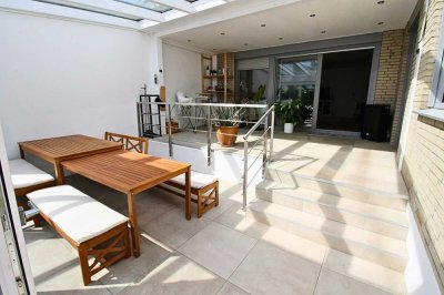 **Exklusiver Bungalow mit Wintergarten und Traumterrasse – Wohnen auf einer Ebene in Perfektion**