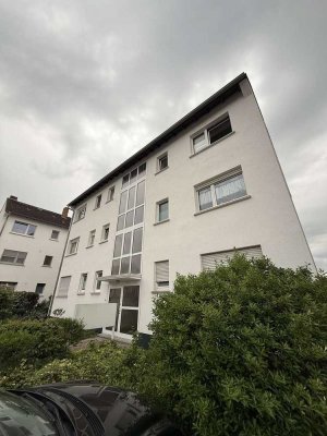 Frisch renovierte 2-Zimmer-Wohnung mit Balkon in Bensheim