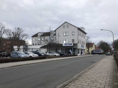Wohnung im attraktiven Wohn- und Geschätfshaus in zentraler Lage zu vermieten