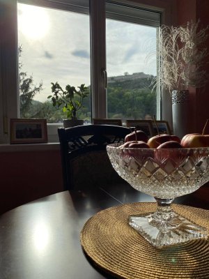 2-Zimmer renovierte Wohnung mit Blick auf die Burg
