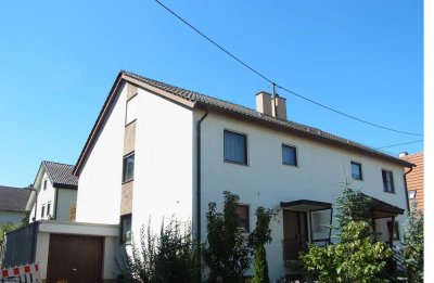 Einfamilien-Wohnhaus / DHH  in guter und ruhiger Wohnlage