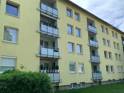 *Provisionsfrei* Ruhig gelegene 4-Zi-Whg. mit Balkon