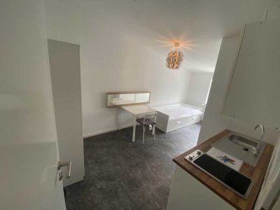 1-Zimmer Wohnung im 2. OG in Berlin-Buckow (Neukölln) mit Anmeldung - Saniert