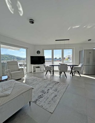 7305 - Blick auf die Murg und Penthouse-Charakter! 4-Zimmerwohnung mit EBK und Balkon!