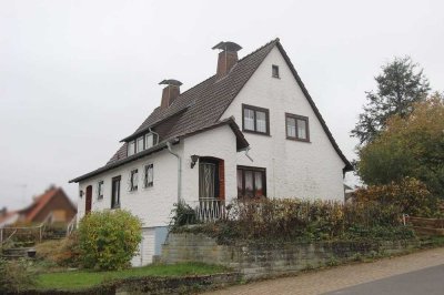 Einfamilienhaus mit ehemaligem separatem Praxisbereich in Fritzlar-Züschen