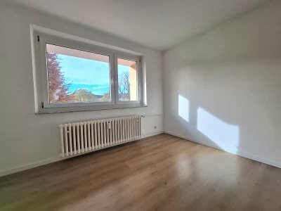 Helle 3ZKB mit Balkon