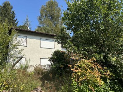 Charmantes Einfamilienhaus mit Balkon, Terrasse und traumhaftem Weitblick in Jossgrund-Pfaffenhausen