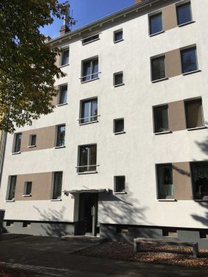 Attraktive, großzügige 3-Zimmer-Dachgeschosswohnung (NFL ca 120m2) in Hannover mit EBK.