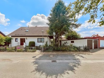 Einzigartiges Einfamilienhaus mit großem Garten, Einliegerwohnung und Doppelgarage in Hohenthurm