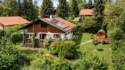 Ruhesitz im Grünen: Gepflegtes Ferienhaus in Regen mit Sauna, Solaranlage & Naturcharme