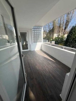 Großzügige 3-Zimmer-Wohnung mit Balkon in E-Bredeney